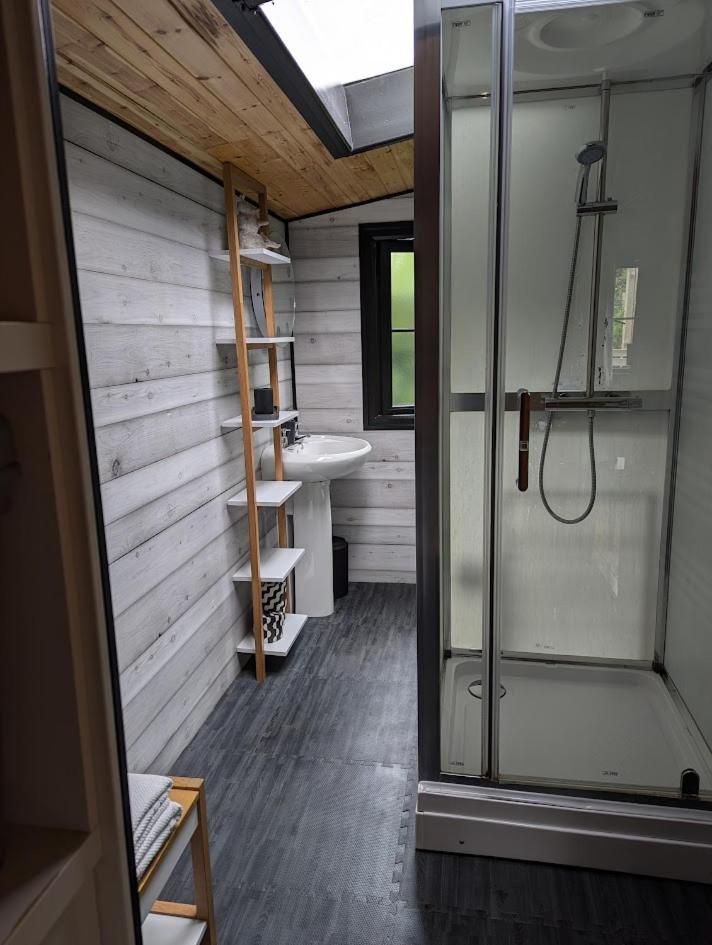 'Monktonmead Lodge' In Secluded Setting, With Private Indoor Pool. Ryde Kültér fotó